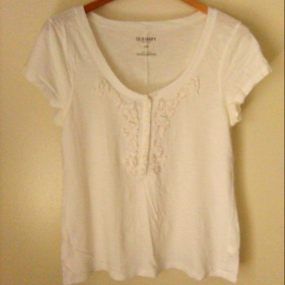 Old Navy Short Sleeve Buttoned Front Henley Top Scoop Neck  White Color Size L